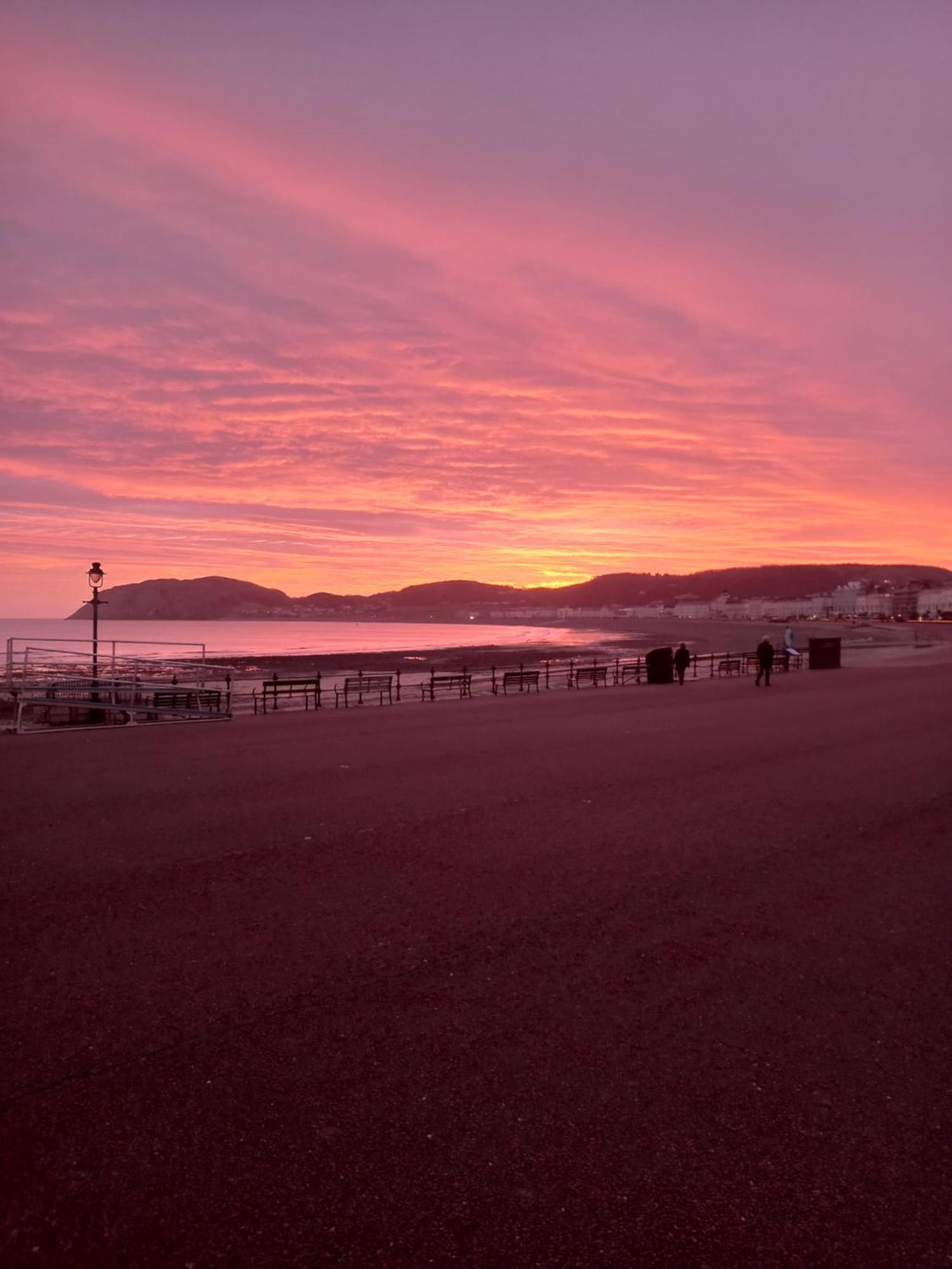Glan Y Mor Hotel (Adults Only) Llandudno Exterior foto